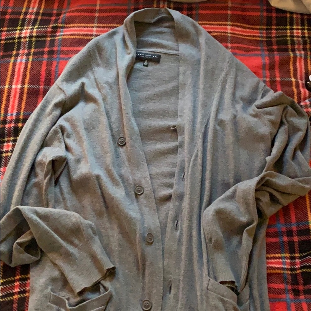 LG grey forever 21 men’s cardigan